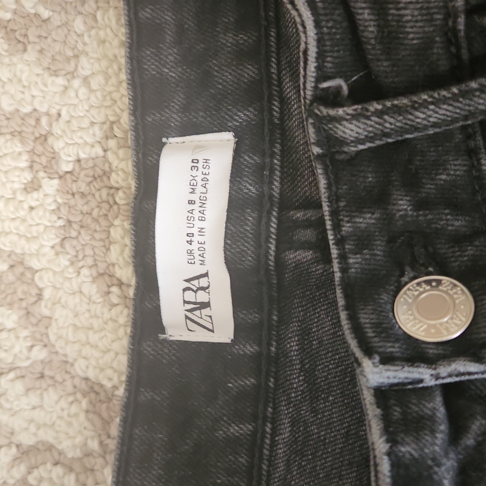 ZARA High Rise Shorts - Picture 4 of 4